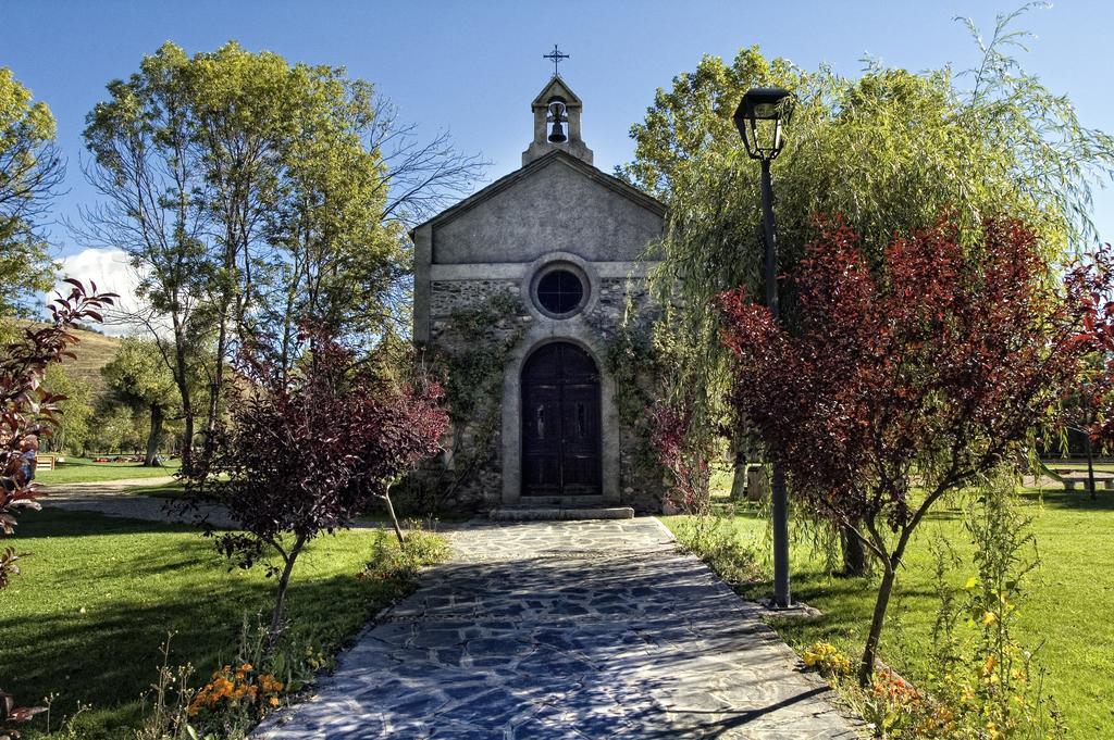 Alberg Anna Maria Janer Llivia Bagian luar foto